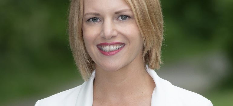 Dr. Amanda MacDonald Green