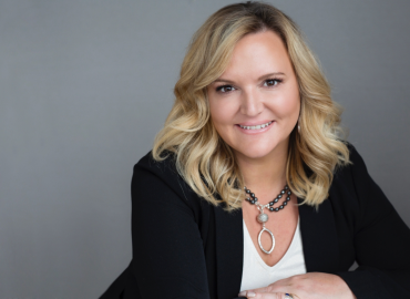 headshot of Dr. Robyn MacQuarrie, obstetrician and gynecologist based in Bridgewater, N.S