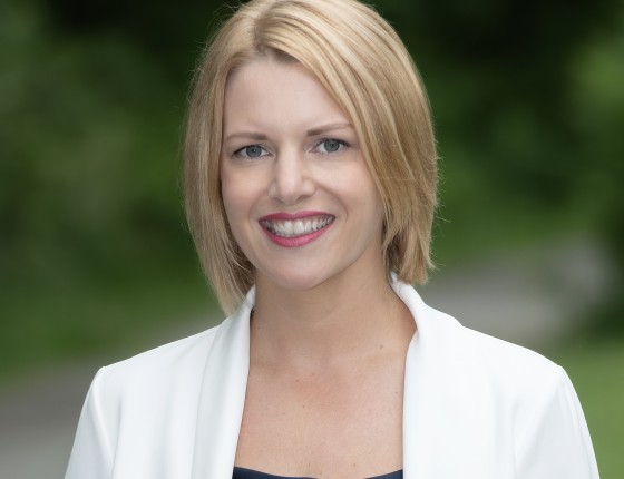 Dr. Amanda MacDonald Green