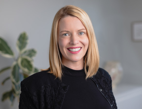 Dr. Amanda MacDonald Green